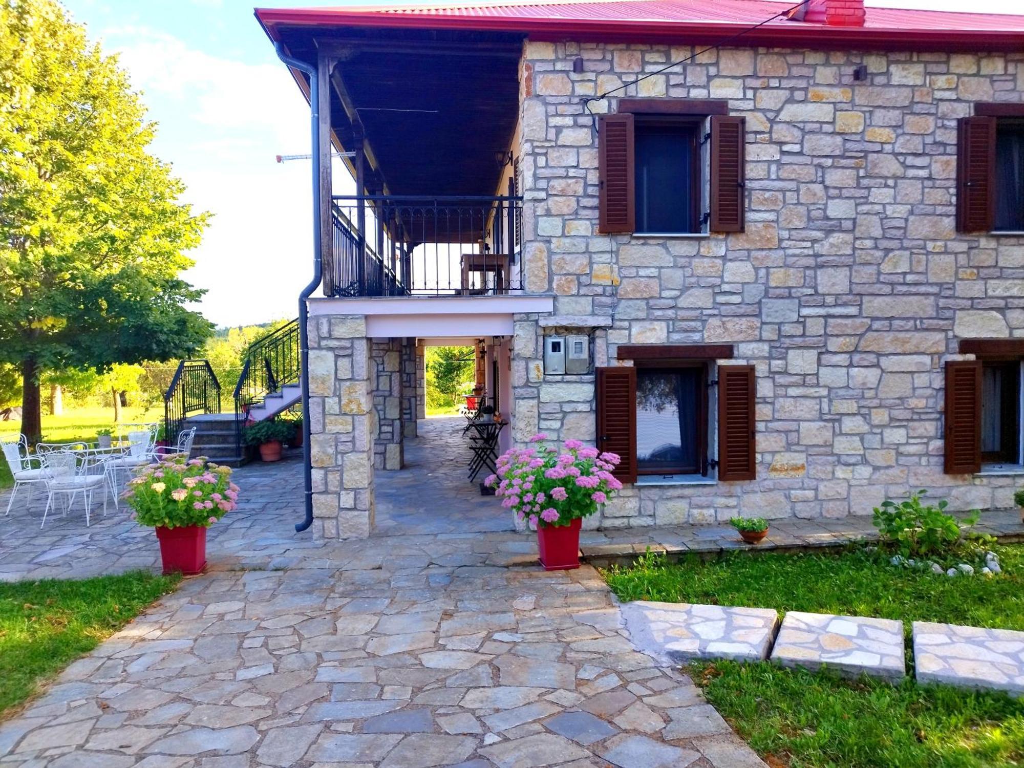 Cosy Lake House, Μια Ανάσα Πριν Τη Λίμνη Kalívia Dış mekan fotoğraf