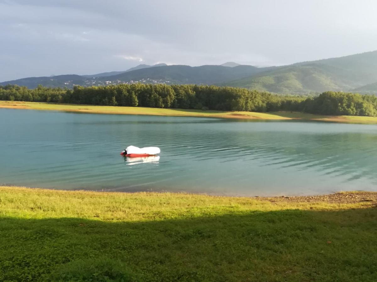 Cosy Lake House, Μια Ανάσα Πριν Τη Λίμνη Kalívia Dış mekan fotoğraf